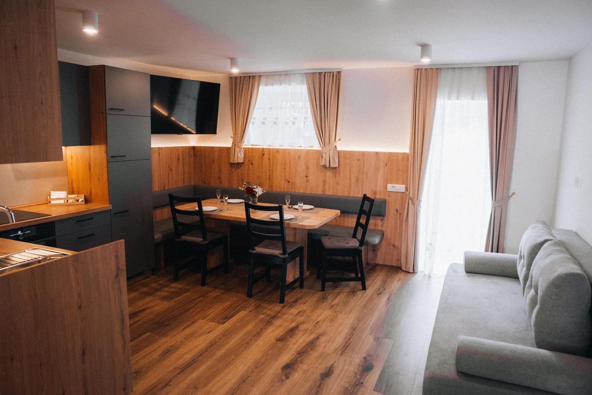 Podlipnik Apartments Kranjska Gora Buitenkant foto